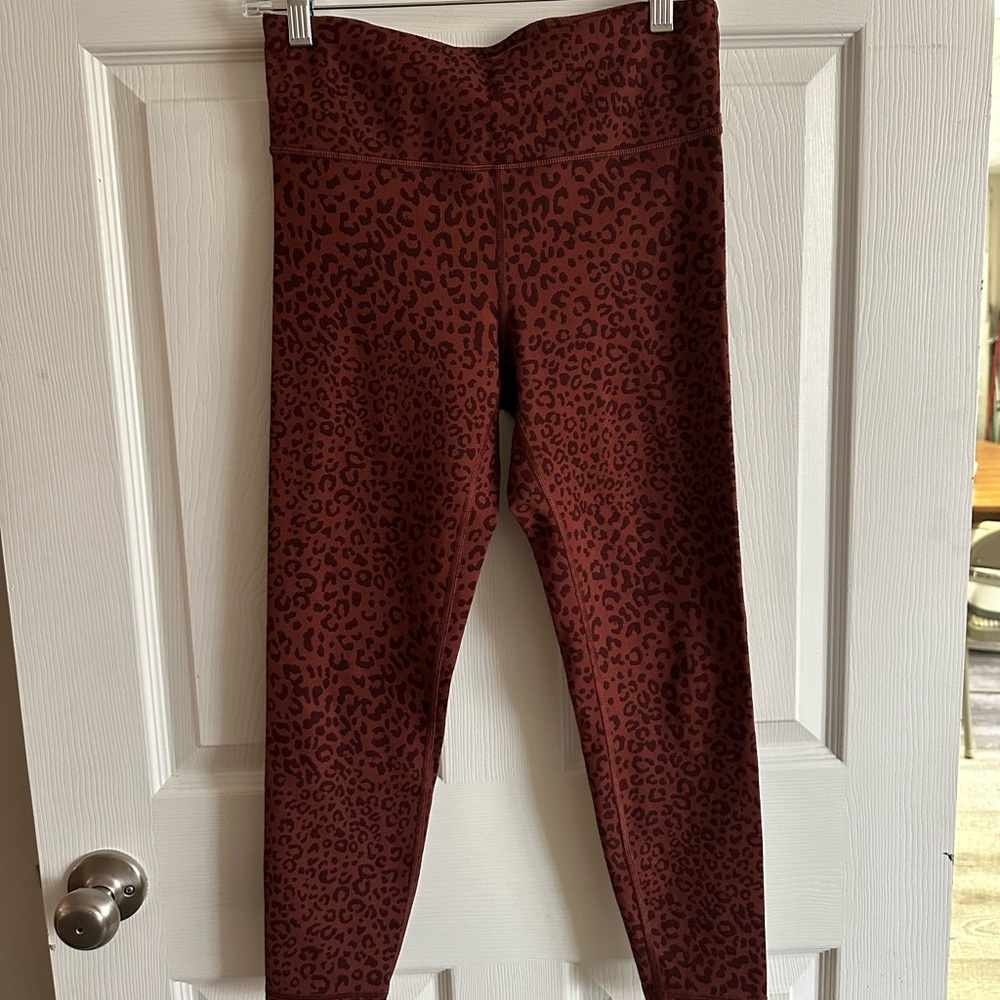 Gap Body cheetah print leggings